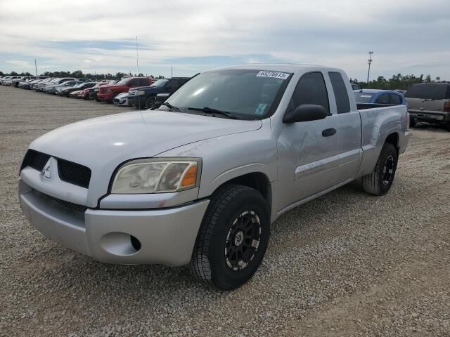 Mitsubishi Raider