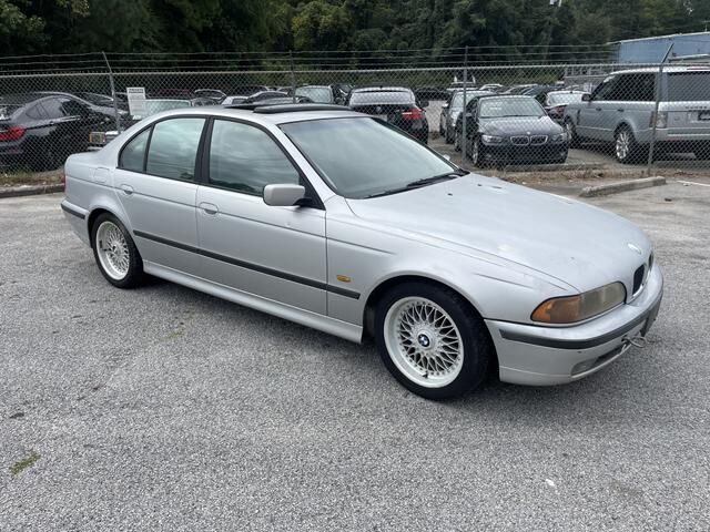 BMW 528i