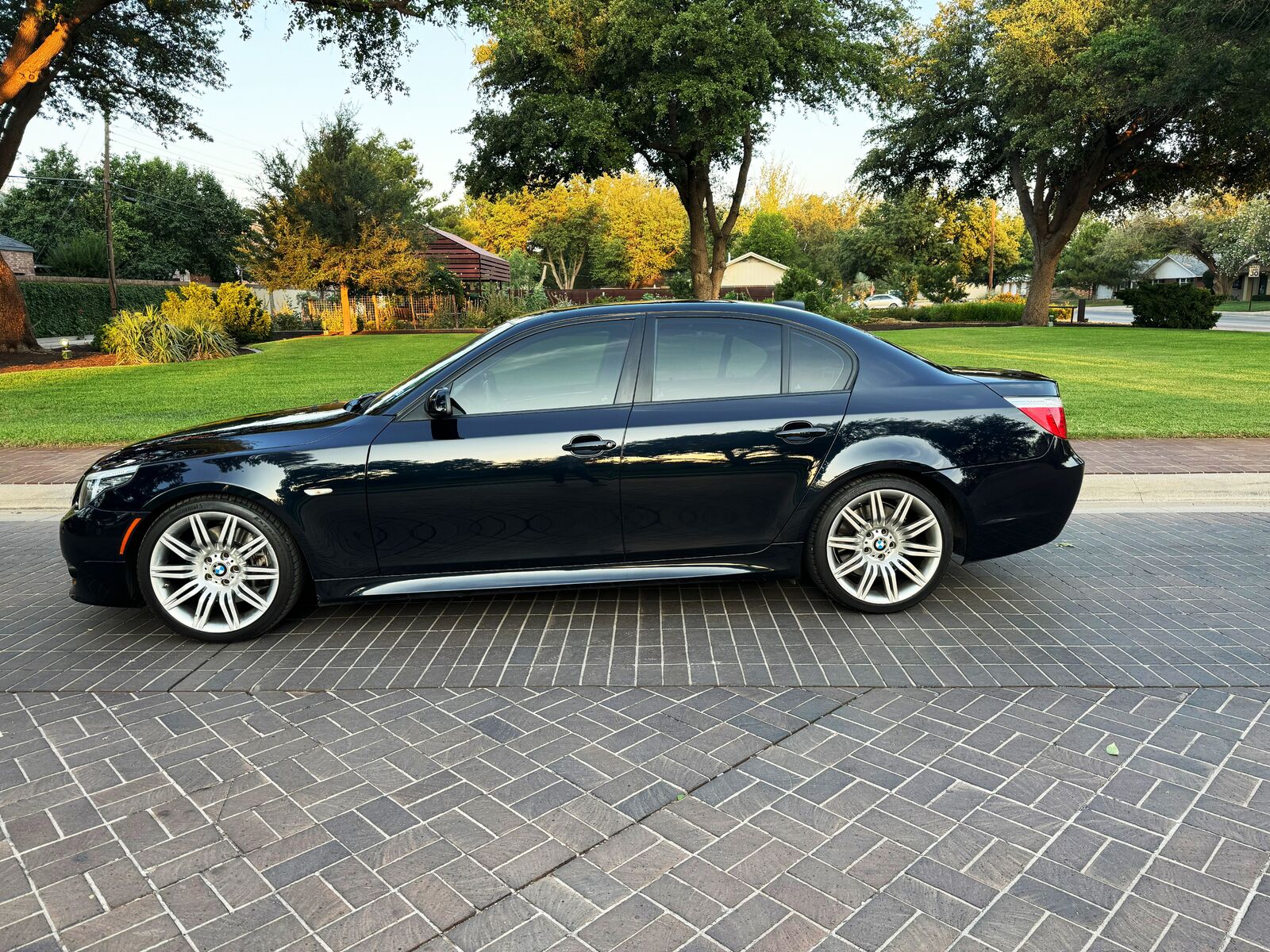 BMW 550i