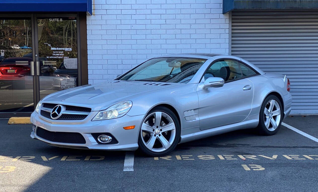 MERCEDES-BENZ