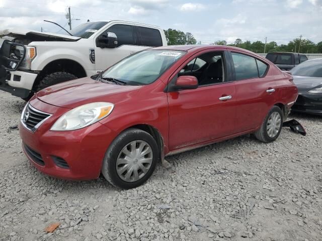 2014 NISSAN Versa