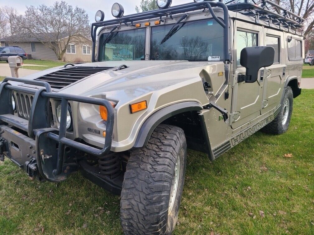 HUMMER H1
