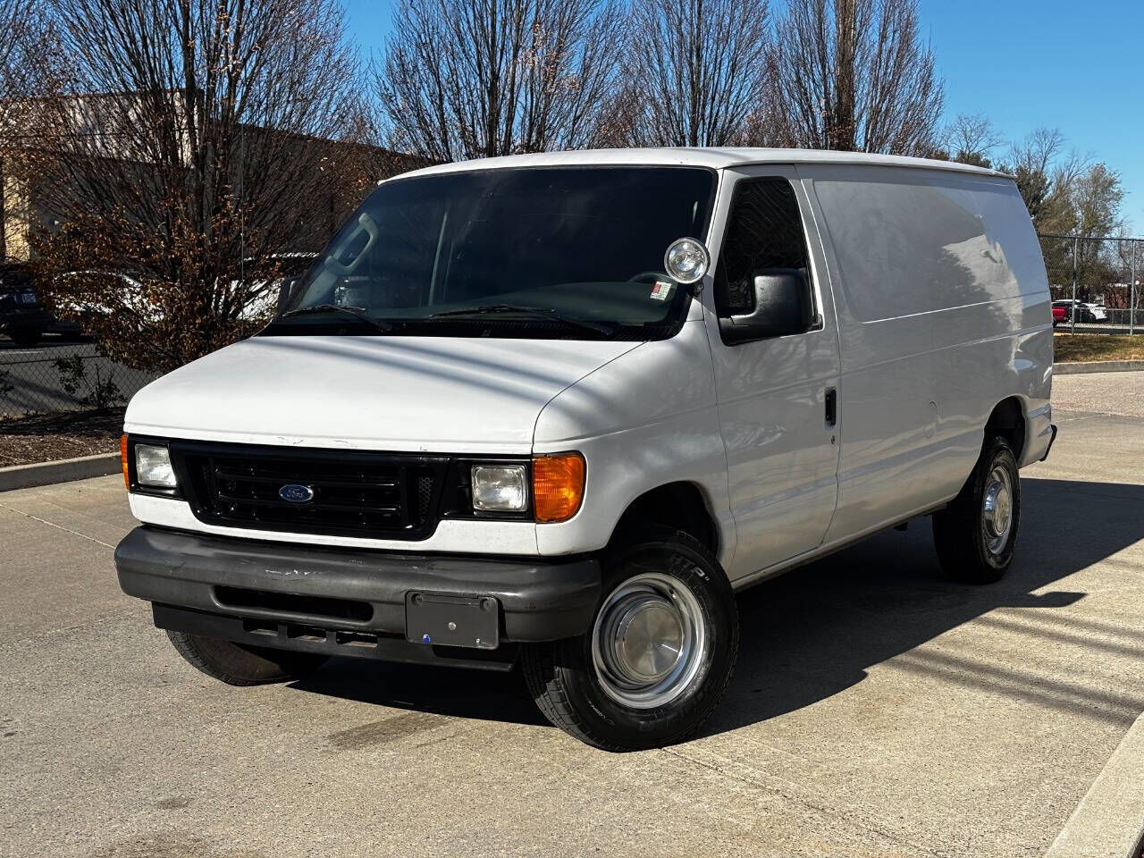 2004 FORD E-350