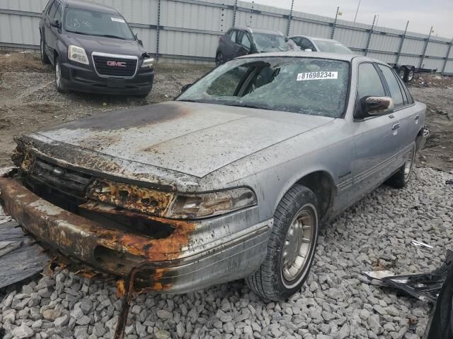 Ford Crown Victoria