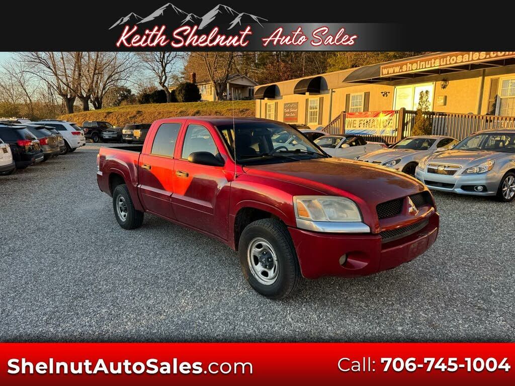 Mitsubishi Raider