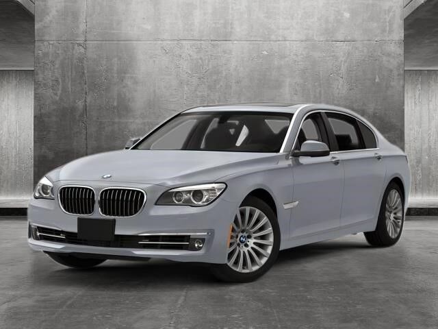 BMW 740i