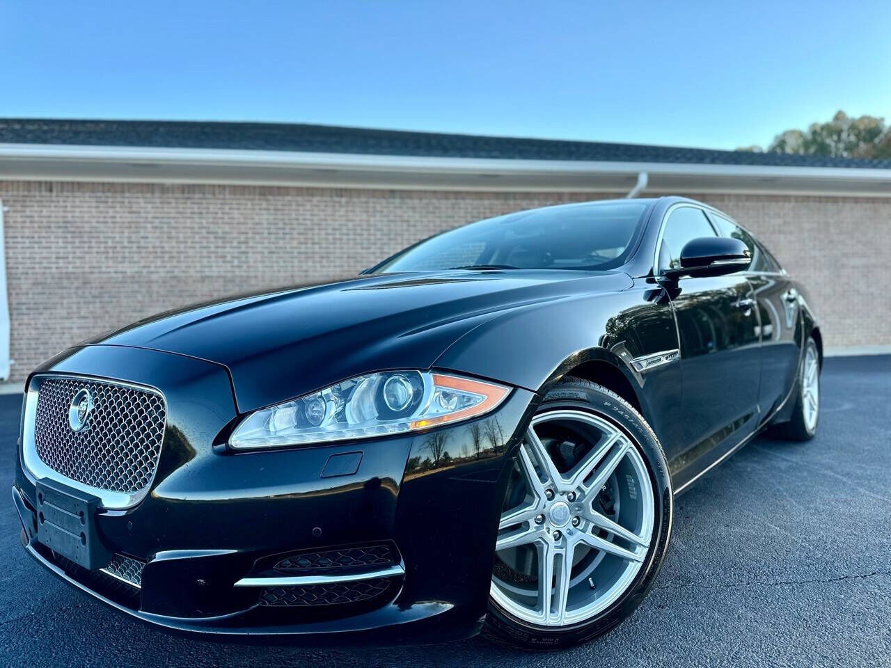 Jaguar XJ