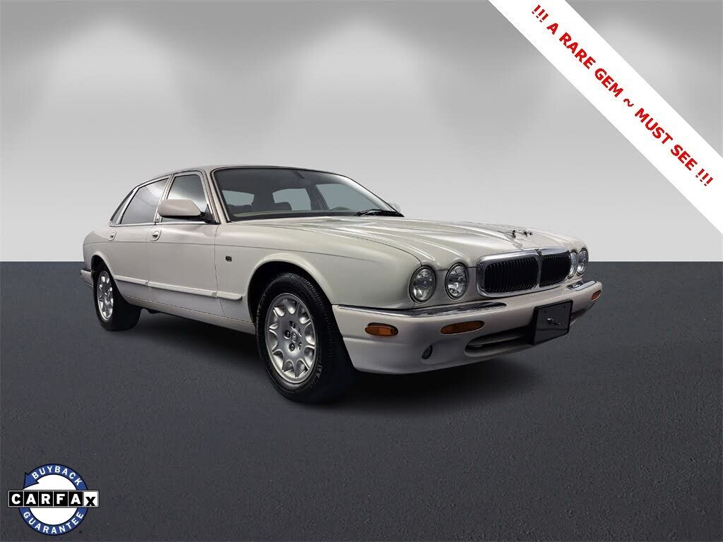 Jaguar XJ8
