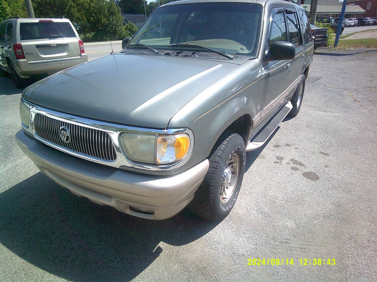Mercury Mountaineer