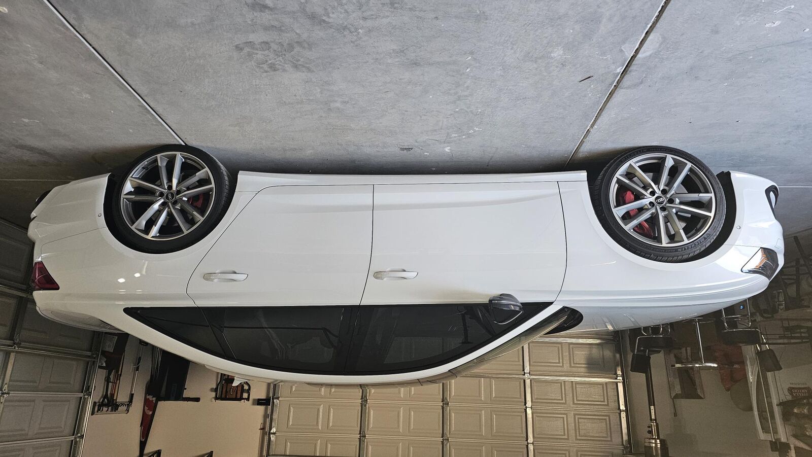 AUDI