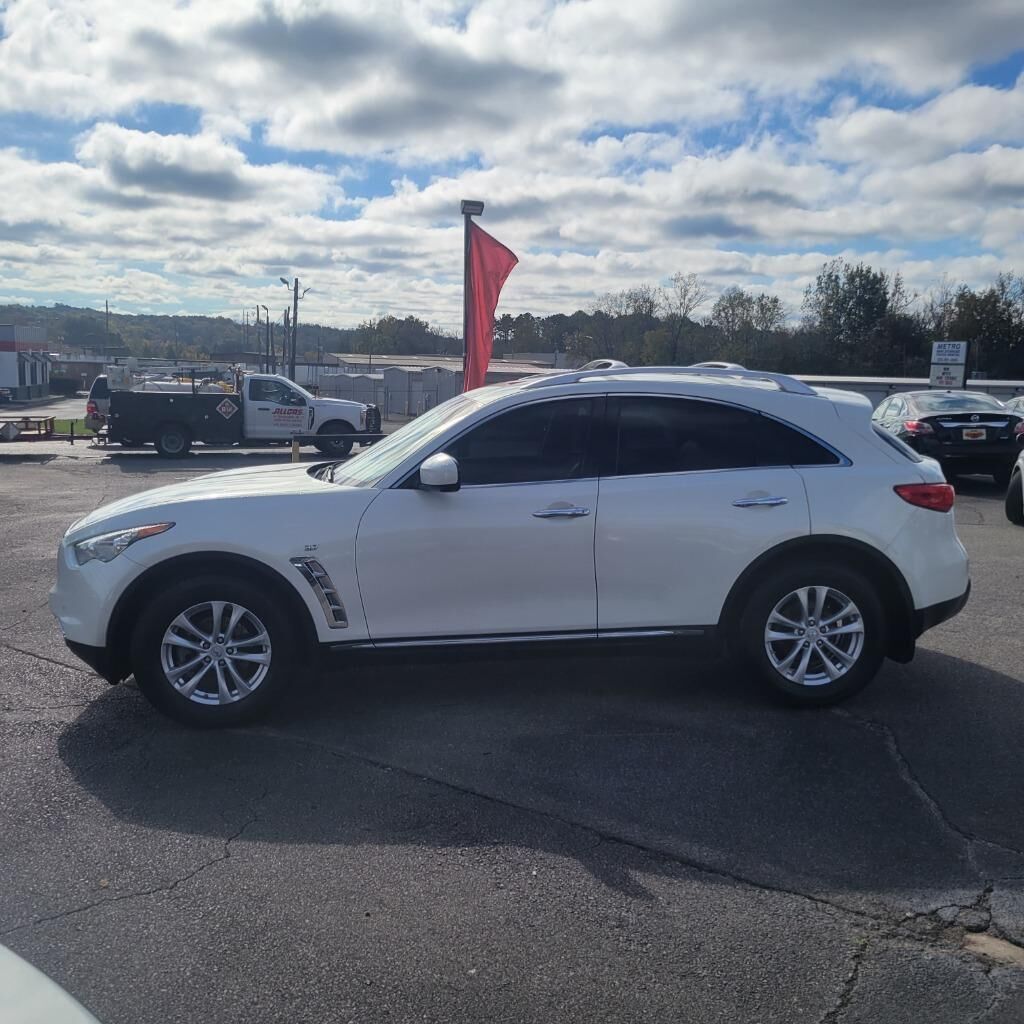Infiniti QX70
