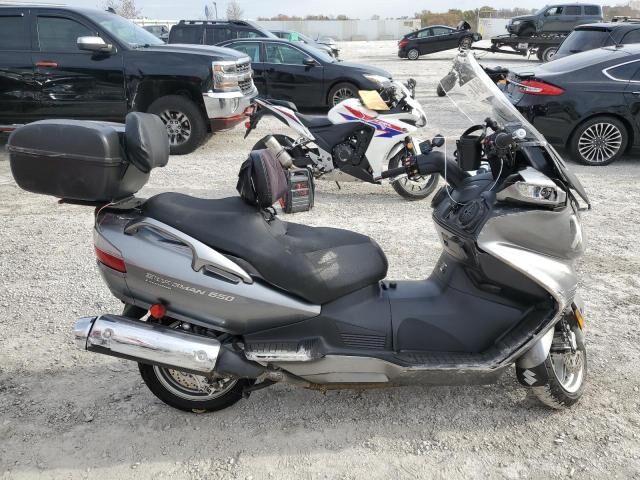 Suzuki AN650A