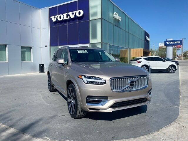 2025 VOLVO XC90