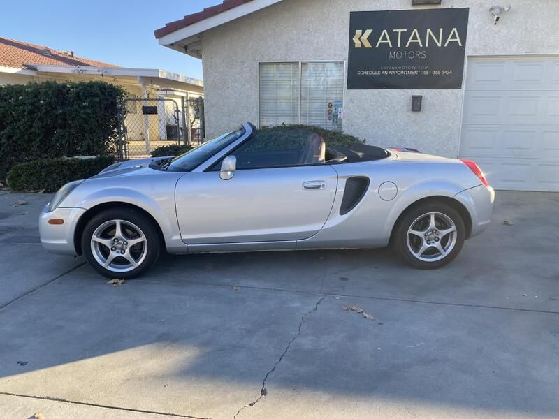 2001 TOYOTA MR2