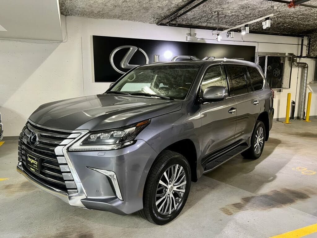 Lexus LX