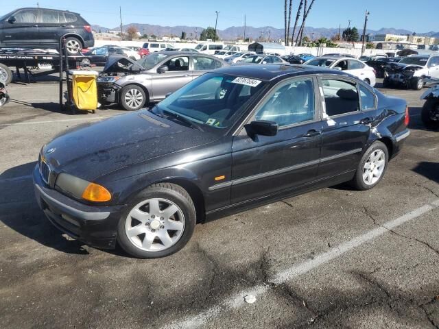 BMW 323i