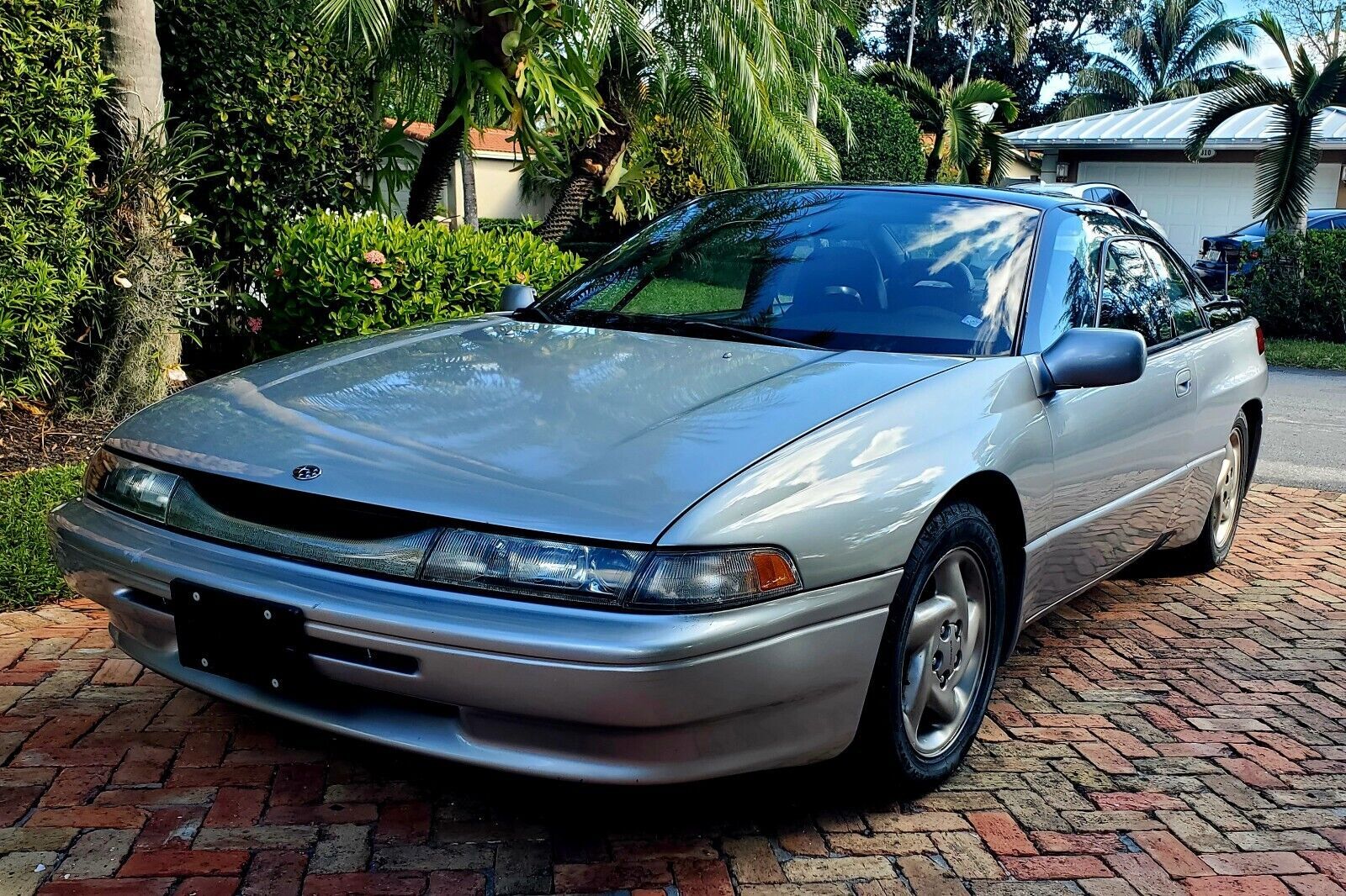 Subaru SVX