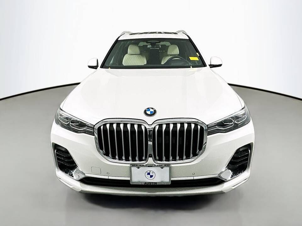 2022 BMW X7
