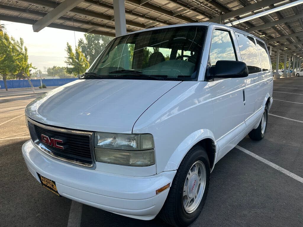 GMC Safari