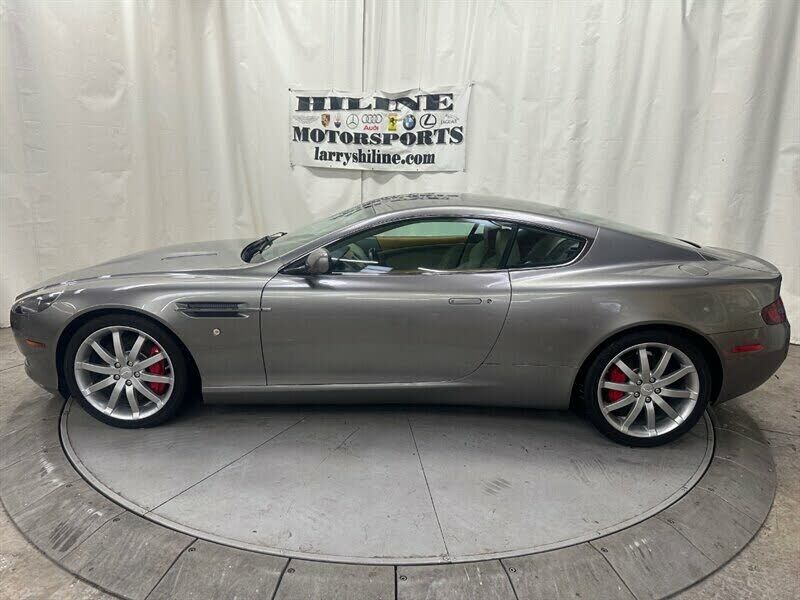 Aston Martin DB9