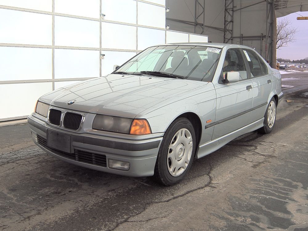 BMW 318i