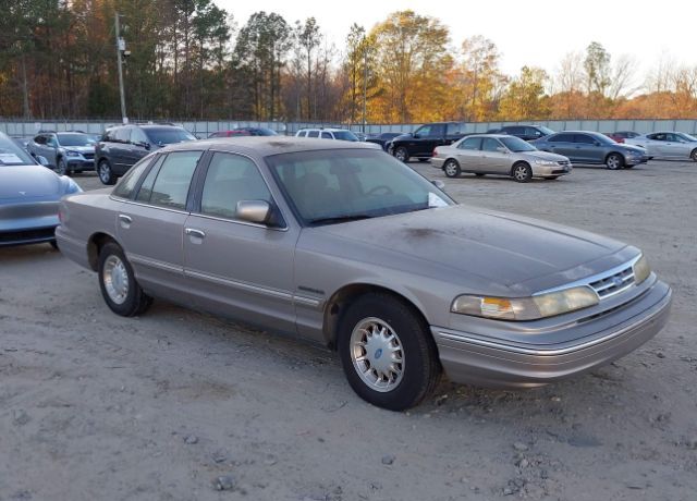 Ford Crown Victoria