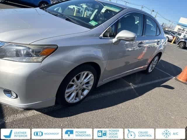 Lexus HS