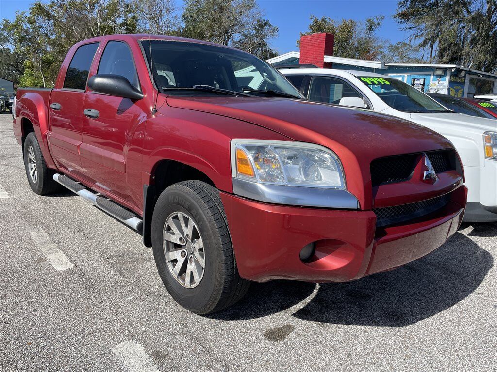 Mitsubishi Raider
