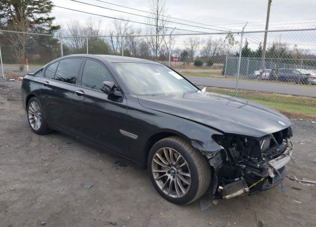 BMW 740i