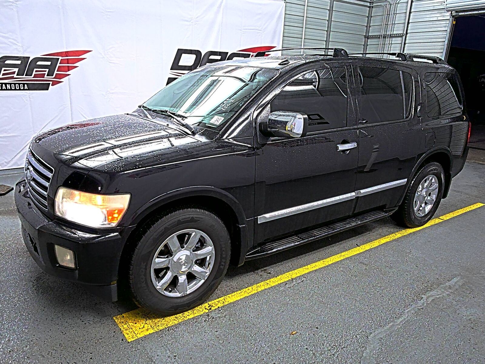 Infiniti QX56