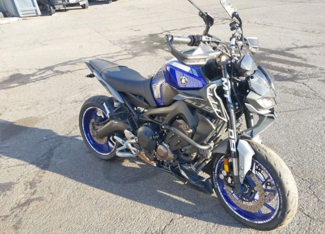 YAMAHA