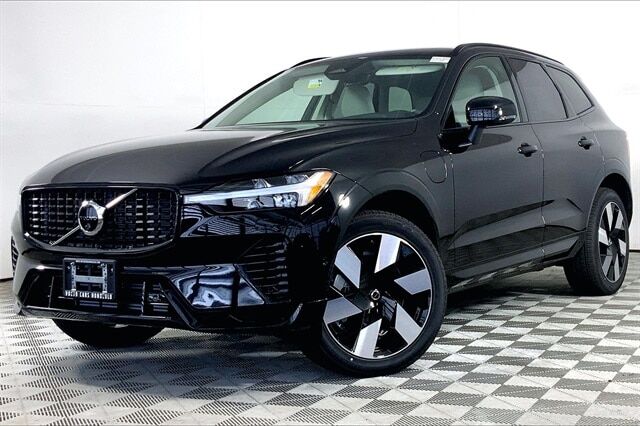 2025 VOLVO XC60