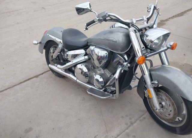 Honda VTX1300R