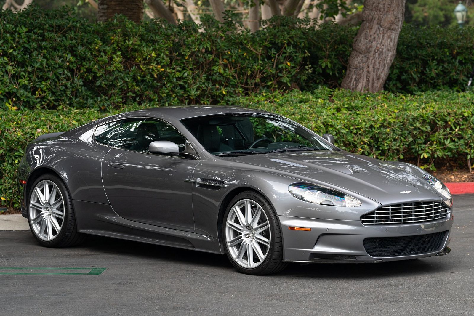 Aston Martin DBS