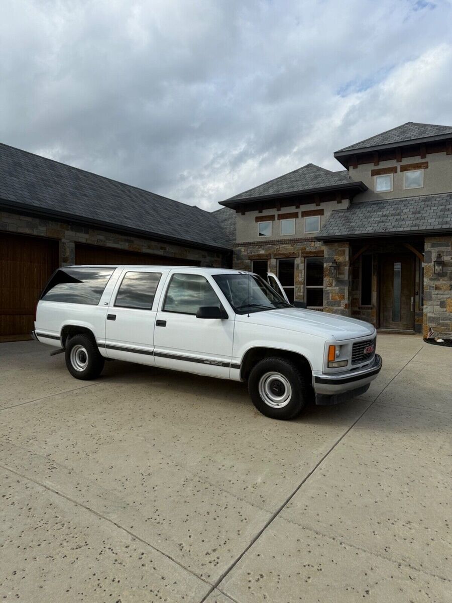 GMC Suburban
