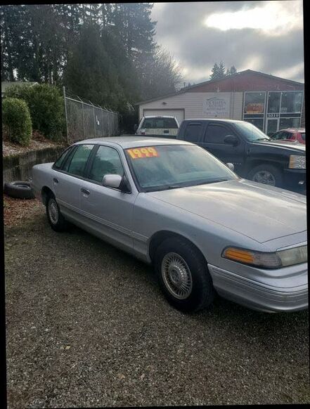 Ford Crown Victoria