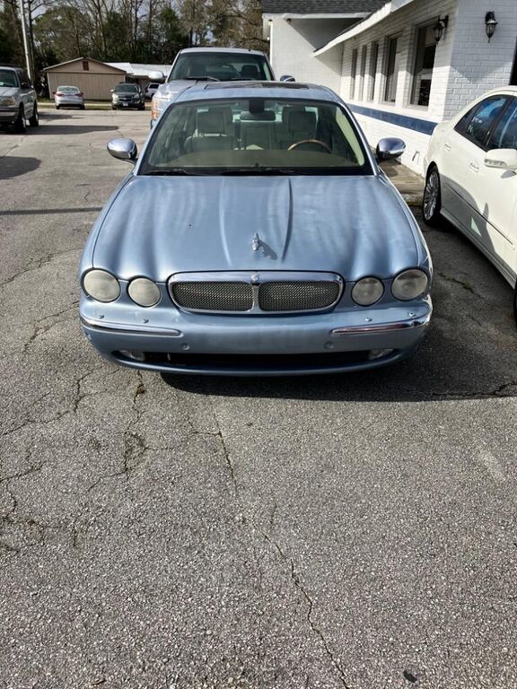 Jaguar XJ