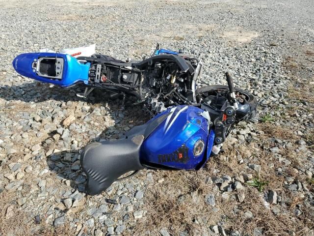Suzuki GSX-R750