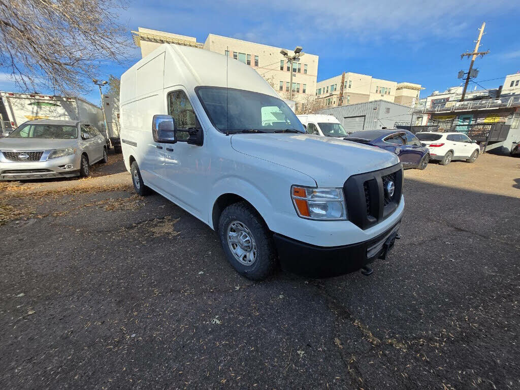 Nissan NV
