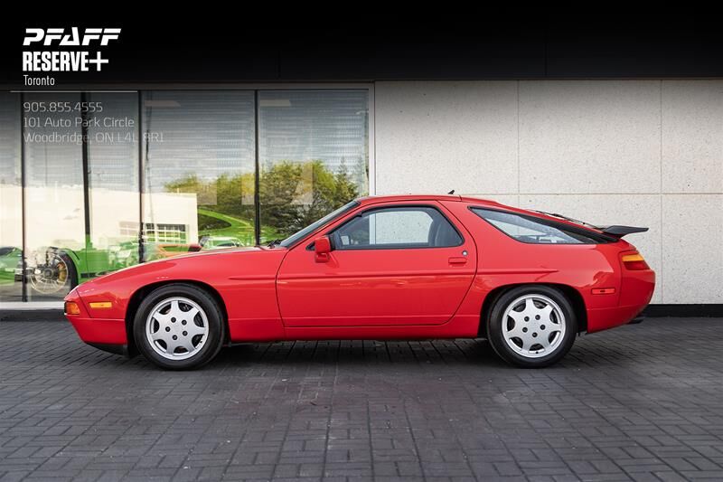 Porsche 928