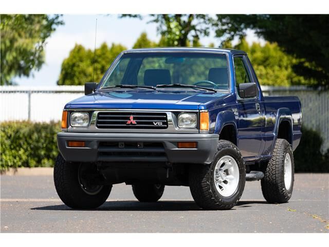 Mitsubishi Mighty Max