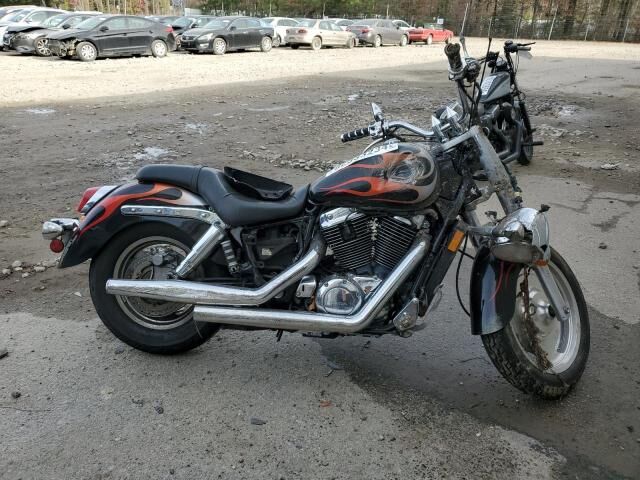 Honda VT1100C2 (SHADOW SABRE)