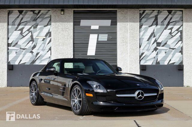 Mercedes-Benz SLS-Class