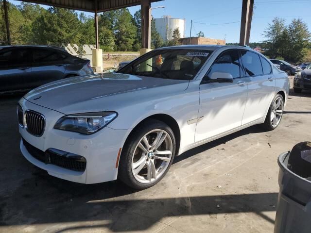 BMW 740i