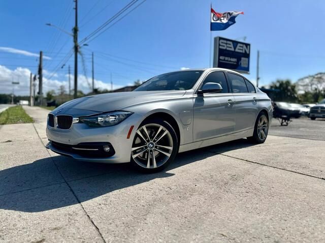 BMW 330e
