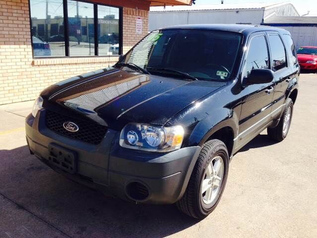 2005 FORD Escape
