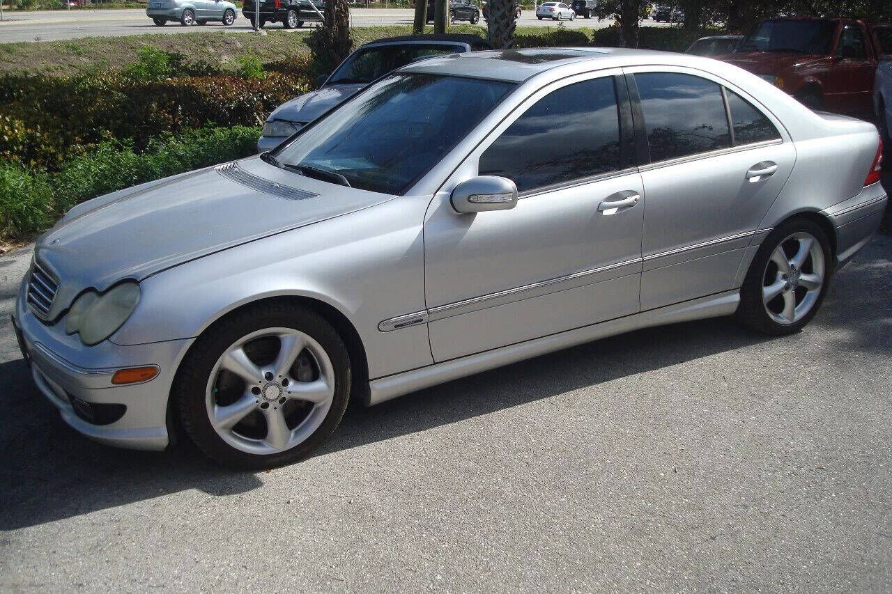 2005 MERCEDES-BENZ C-Class