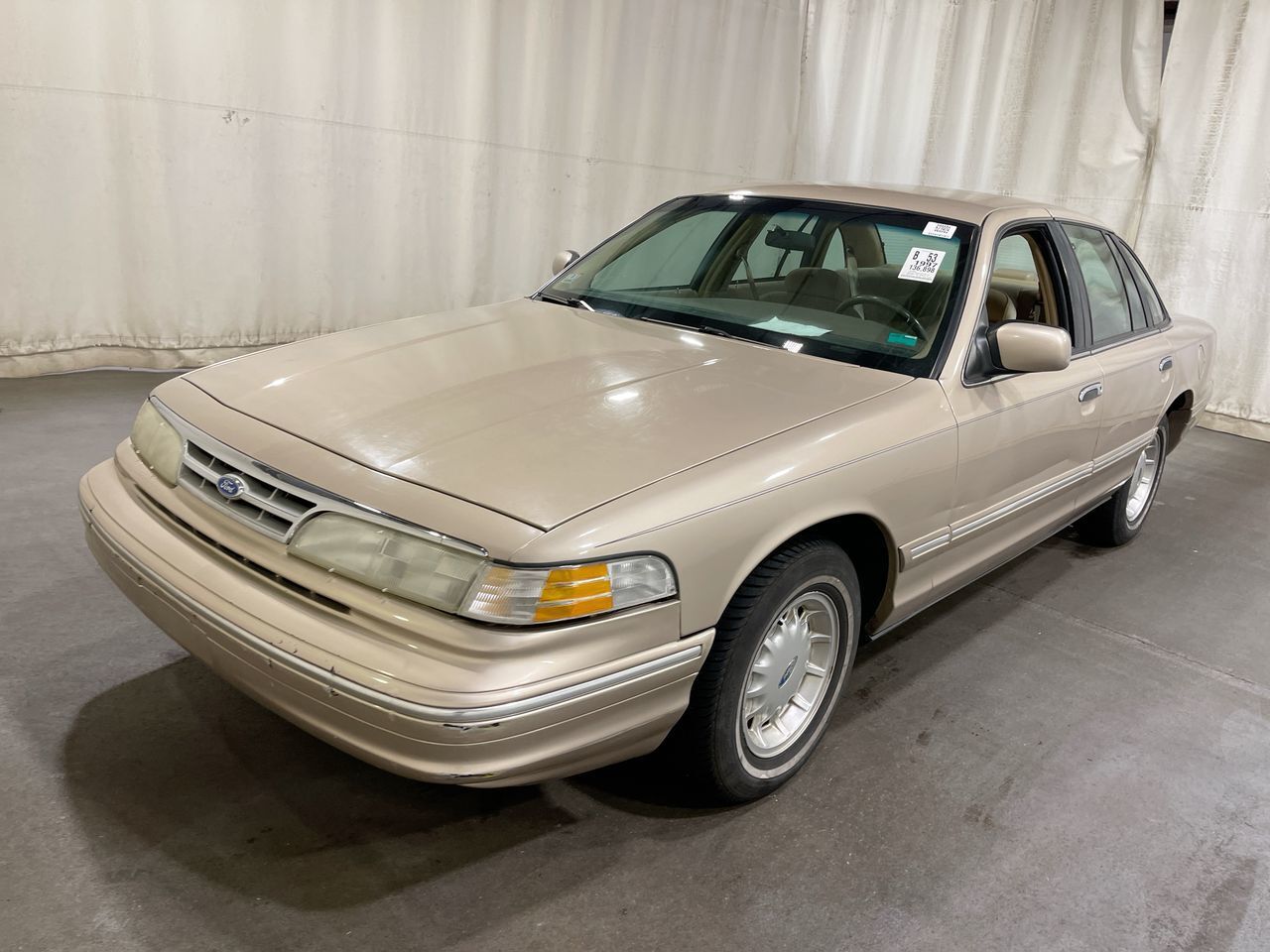 Ford Crown Victoria