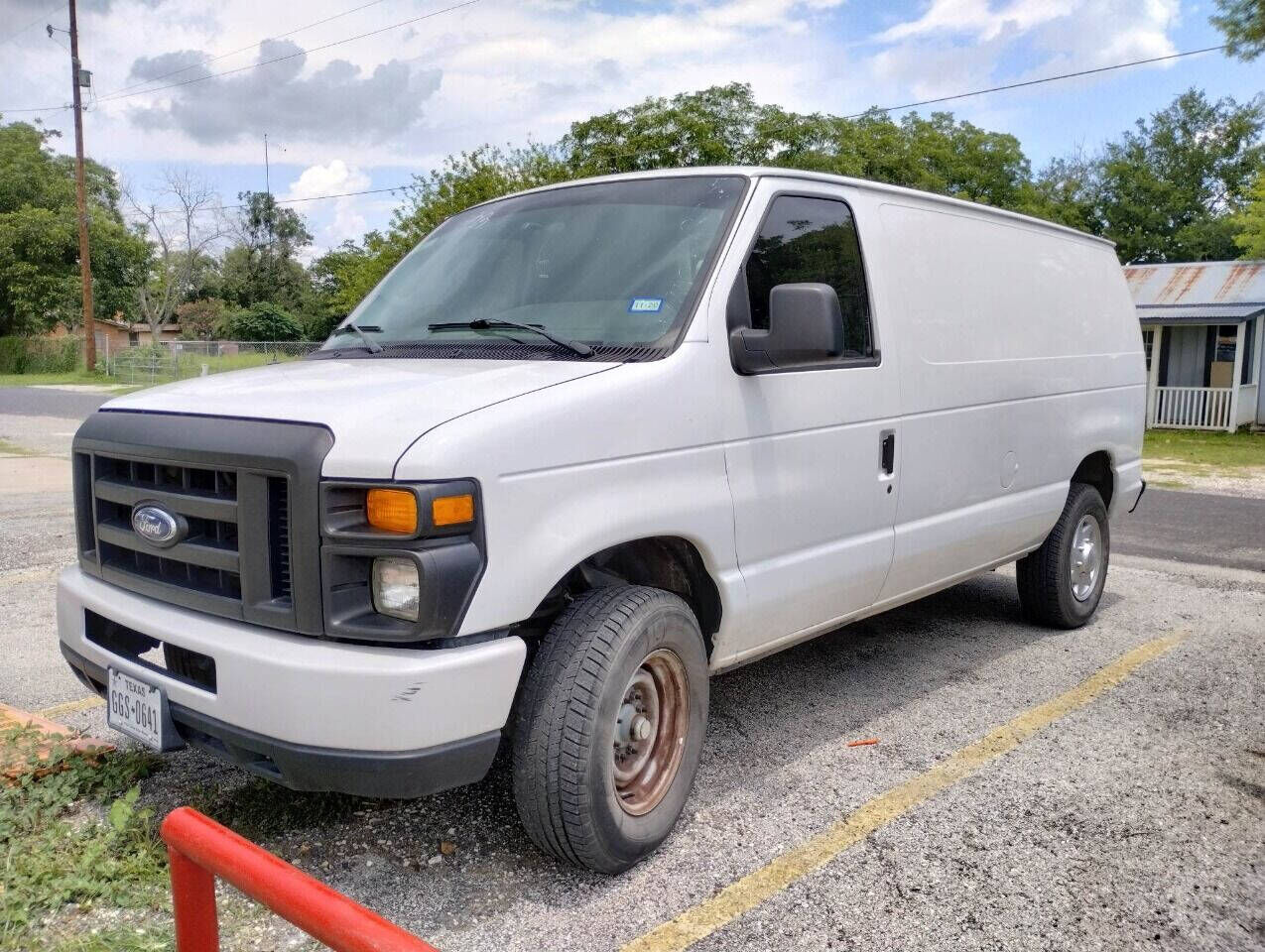 2011 FORD E-250