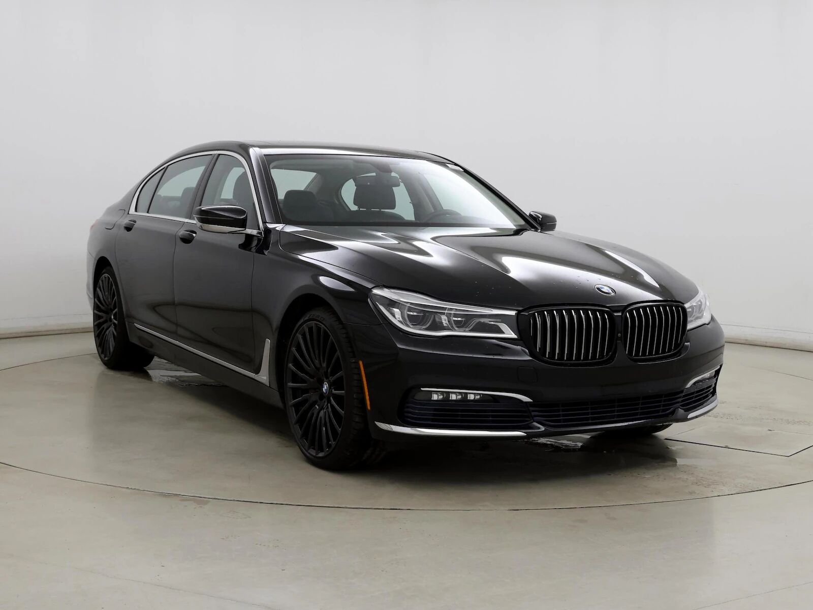 BMW 750i / B7